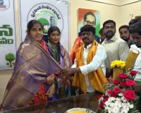 నూతన చైర్మన్ ను సన్మానించిన బీఆర్ఎస్ ప్రధాన కార్యదర్శి సుదర్శన్