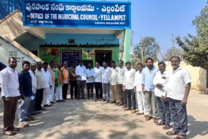 బిసి రిజర్వేషన్ లపై ఎల్లంపేట్ మున్సిపల్ కమీషనర్ కు వినతిపత్రం అందజేసిన బిజెపి నాయకులు 