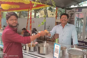 వాసవి క్యాటరర్స్ అండ్ టిఫిన్స్ లో రుచికరమైన అతంటిక్ హోమ్లీ ఫుడ్ 