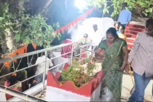 వీరన్న గుట్ట రామలింగేశ్వర స్వామి ఆలయంలో మహాశివరాత్రి పూజలతో భక్తుల సందడి