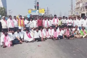 అక్రమ కేసులకు భయపడేది లేదు: కల్వకుర్తిలో బిఆర్ఎస్ నిరసన