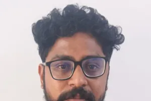 మద్యం మత్తులో పోలీసుపై దాడి