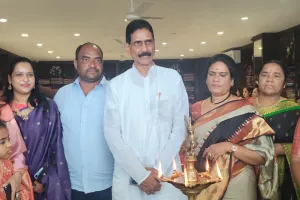 మహిళలు వస్త్ర రంగంలో రాణిస్తారు: మర్రి శశిధర్ రెడ్డి