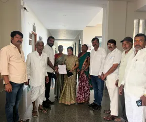  రైతులకు వెంటనే రుణమాఫీ చేయాలి జిల్లా వ్యవసాయ అధికారి కి  వినతి పత్రం 