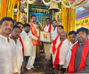 అమ్మవారిని దర్శించుకున్న మహేశ్వరం మాజీ శాసనసభ్యులు తీగల కృష్ణారెడ్డి.